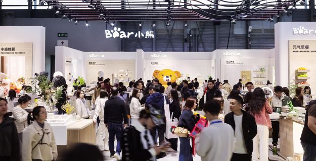 从AI产品系列到全场景布局：AG庄闲电器AWE展示品质生活新范式